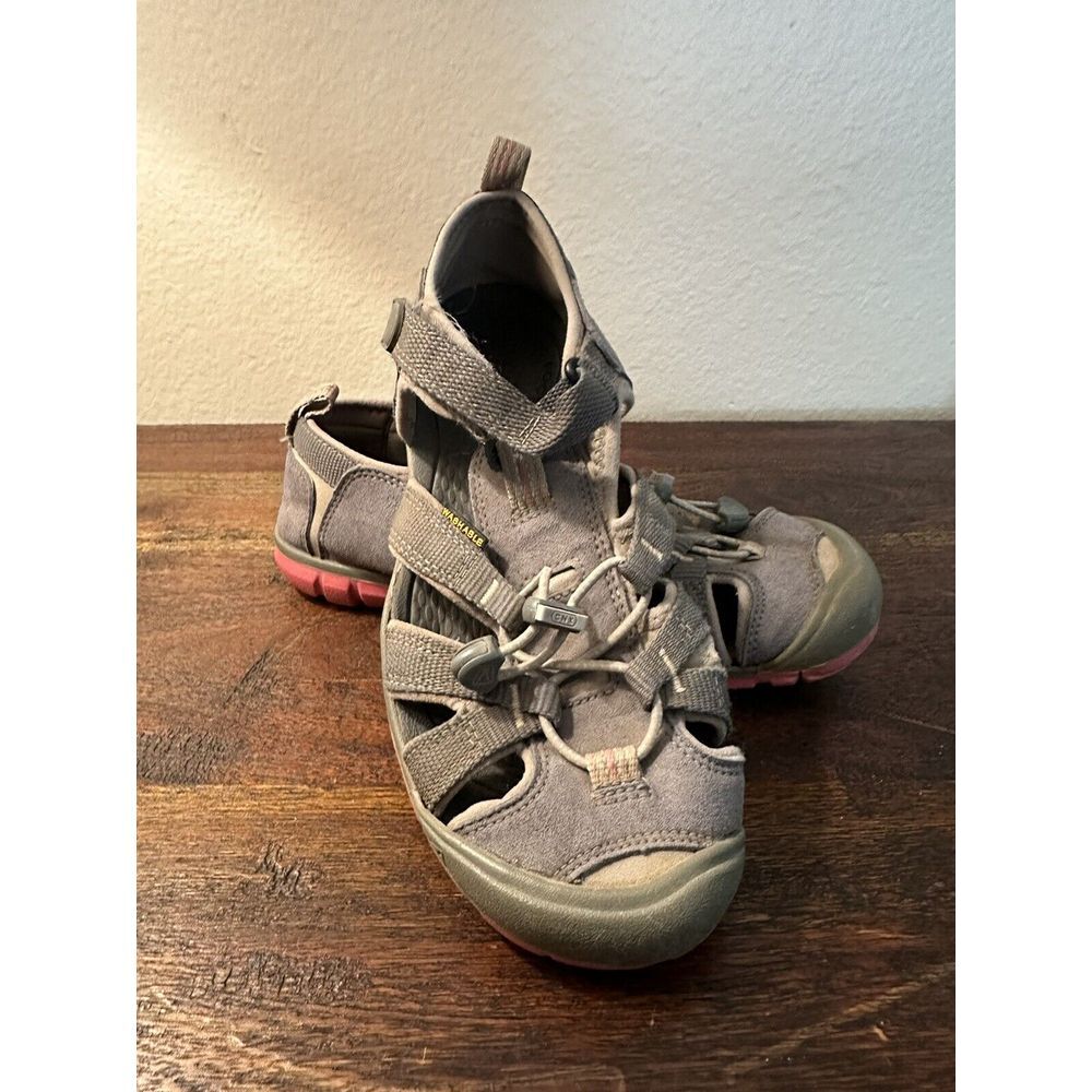 Keen Youth Water‎ Hiking Sandals Size 4